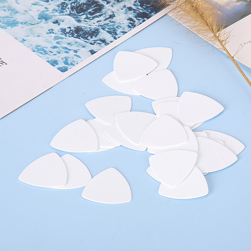ABS Guitar Pecpet Celluloid Pure White Heart-Shaped Big Triangle Pecpet Electric Guitar Bass Universal Guitar Trash