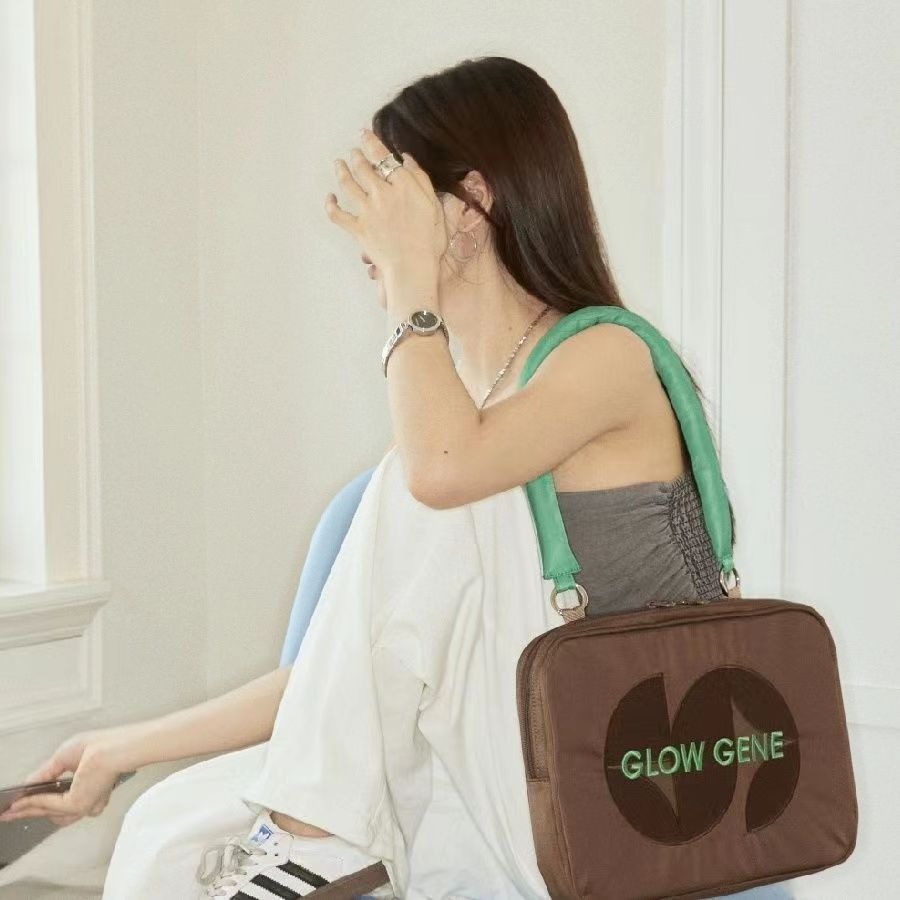 2024 Explosions Shoulder Coffee Contrast Color Apple 14-inch 16-inch Computer Bag Shockproof Notebook Bag Dual-use