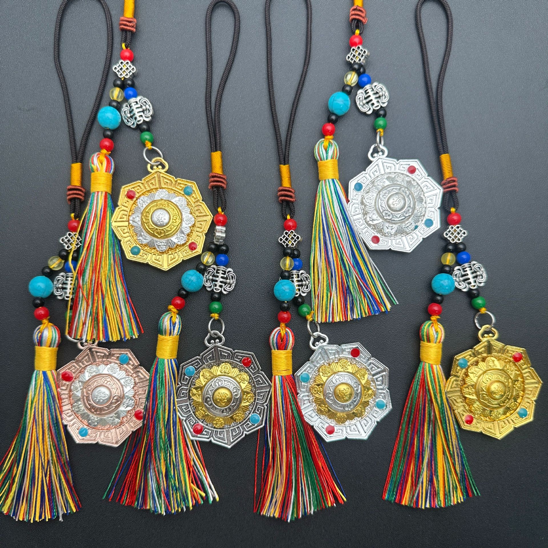 Ритуальный кулон Xizang, амулет Падмасамбхавы с девятью секциями, буддийский амулет Xizang, кулон в стиле Xizang из сплава, кисточка из медного зеркала для благословения