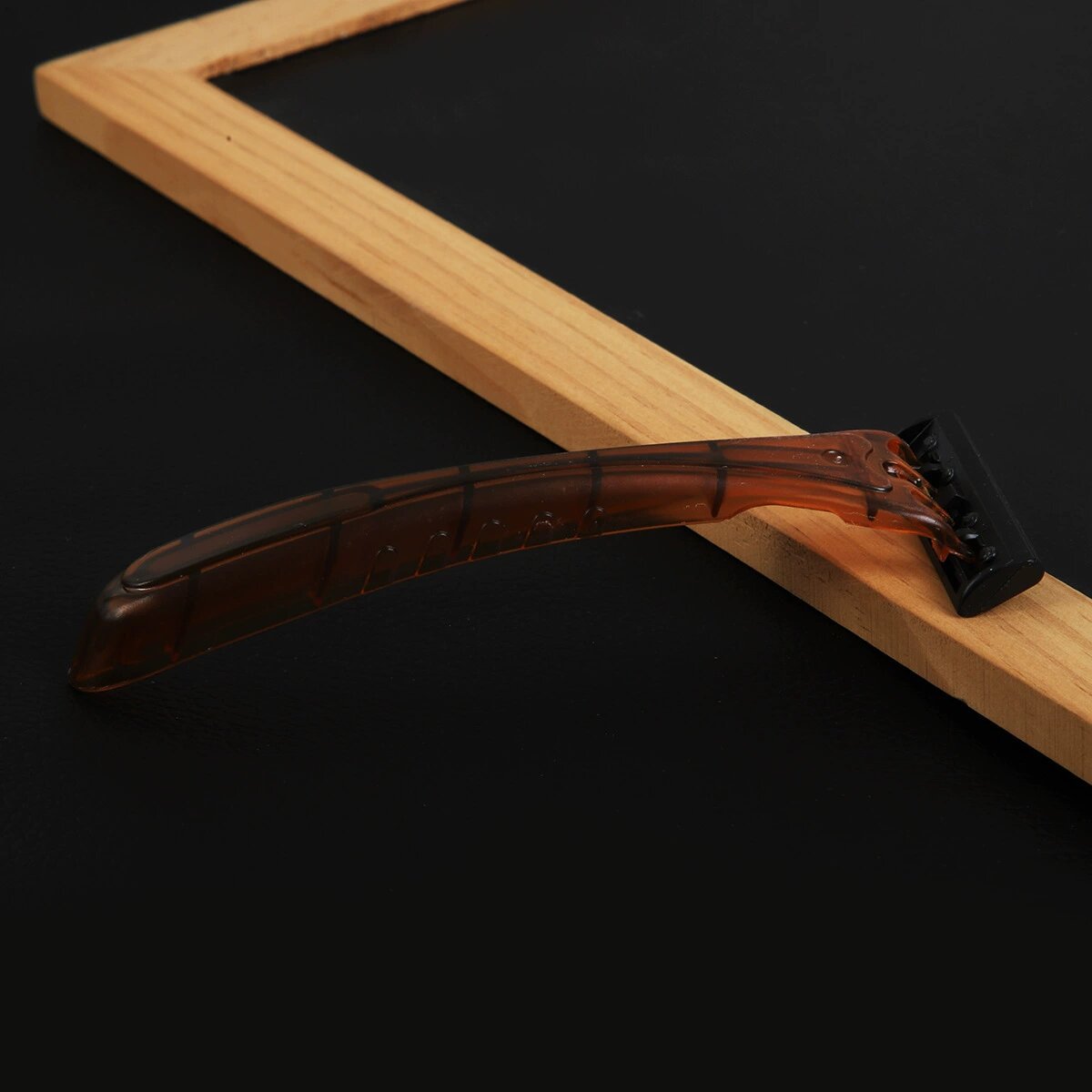 Hotel Supplies Disposable Razor Razor Wholesale Hotel Room Stainless Steel Razor Translucent Handle