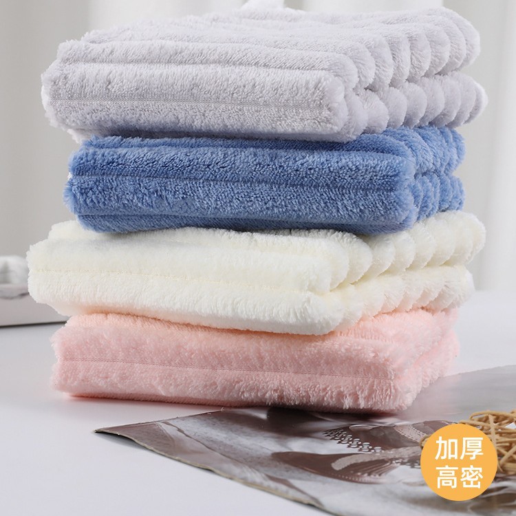 Candy Bar Coral Velvet Is Soft, Absorbent and Lint-Free with High Appearance Value