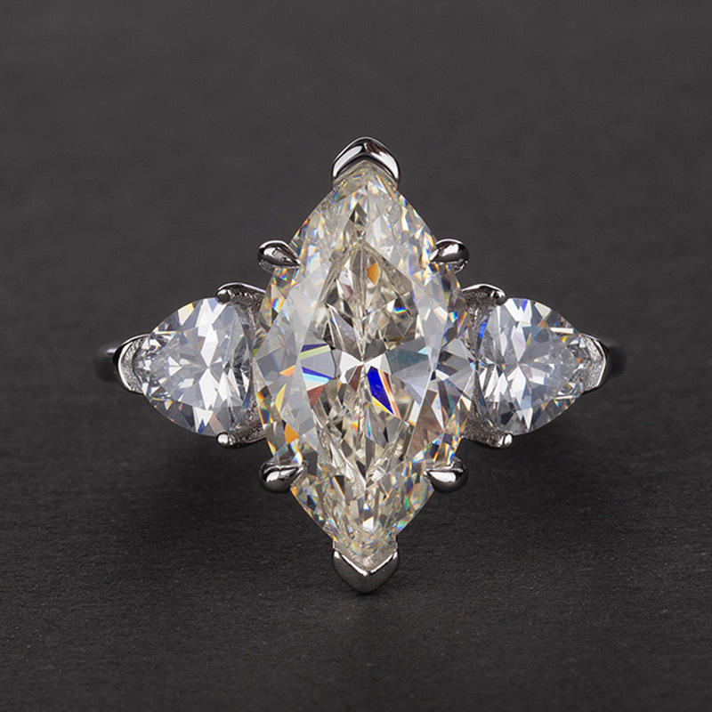 Shipei jewelry European and American fashion luxury Net red S925 silver inlaid high carbon Diamond Horse Eye 8*14 Ring 3 Karat