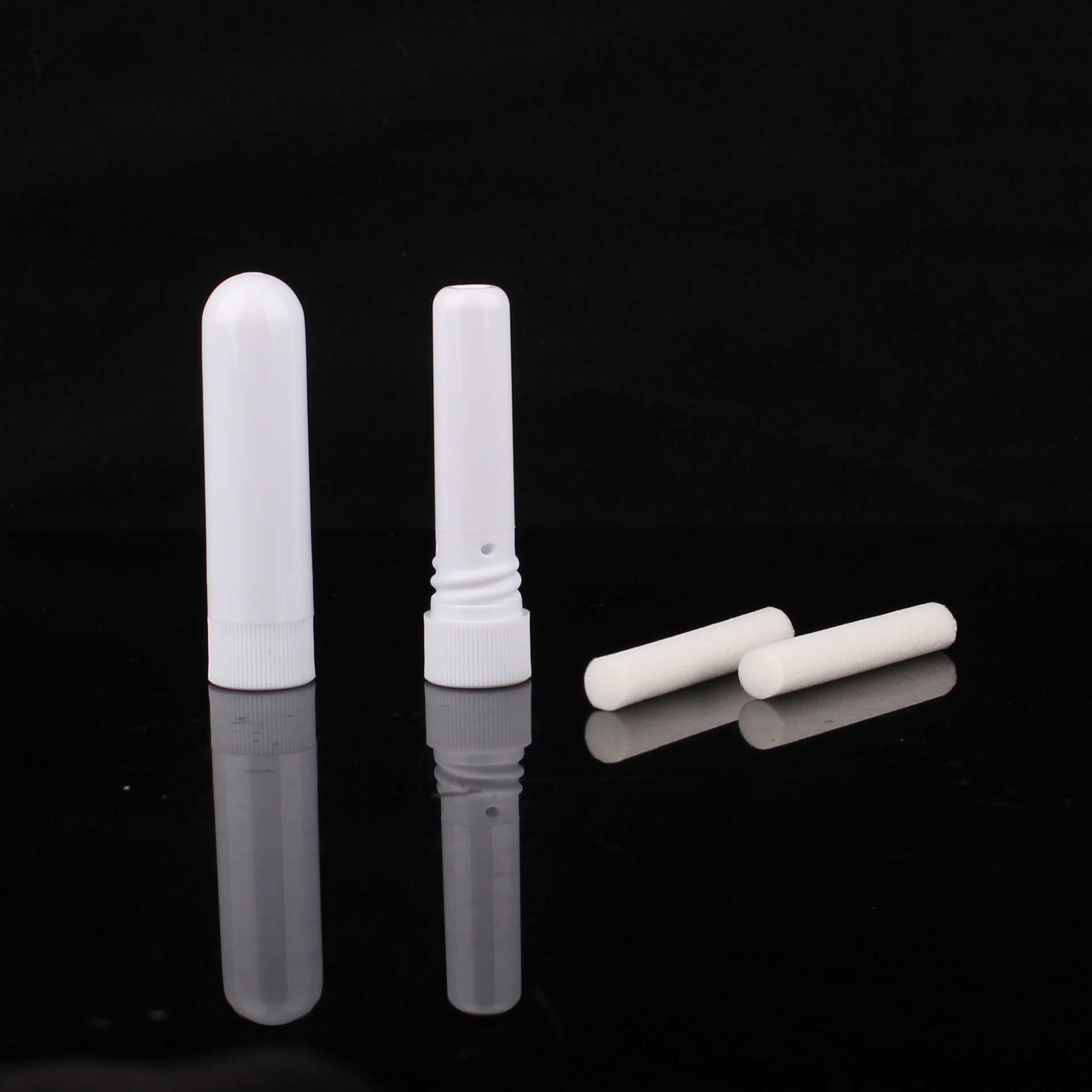 White Nasal Inhalation Stick Packaging Material Peppermint Essential Oil Nasal Tube Sniffing Stick Refreshing Nasal Inhaler with Cotton Core