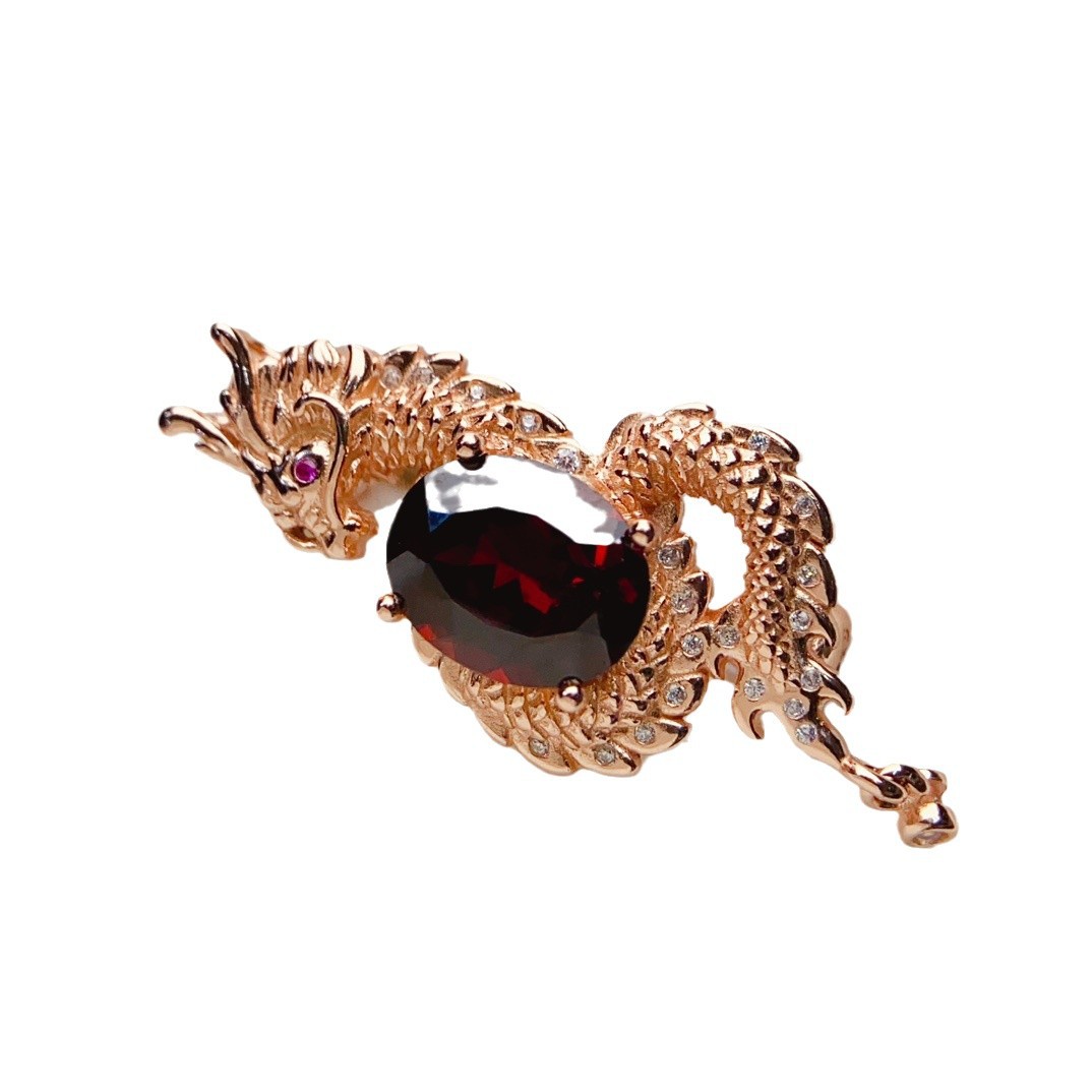 New natural garnet brooch S925 silver inlaid main stone 8*10mm Joker net red explosions women's jewelry wholesale