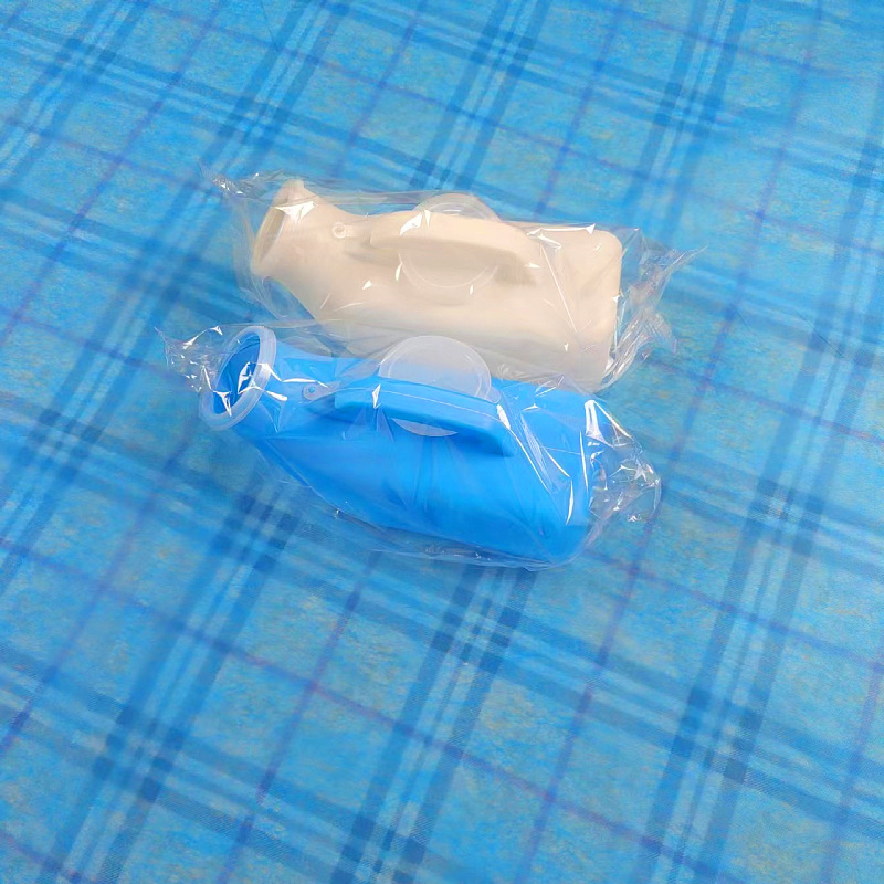 Men's urinal 1200ml nursing urinal household anti-scratch hospital supplies portable sealing cover