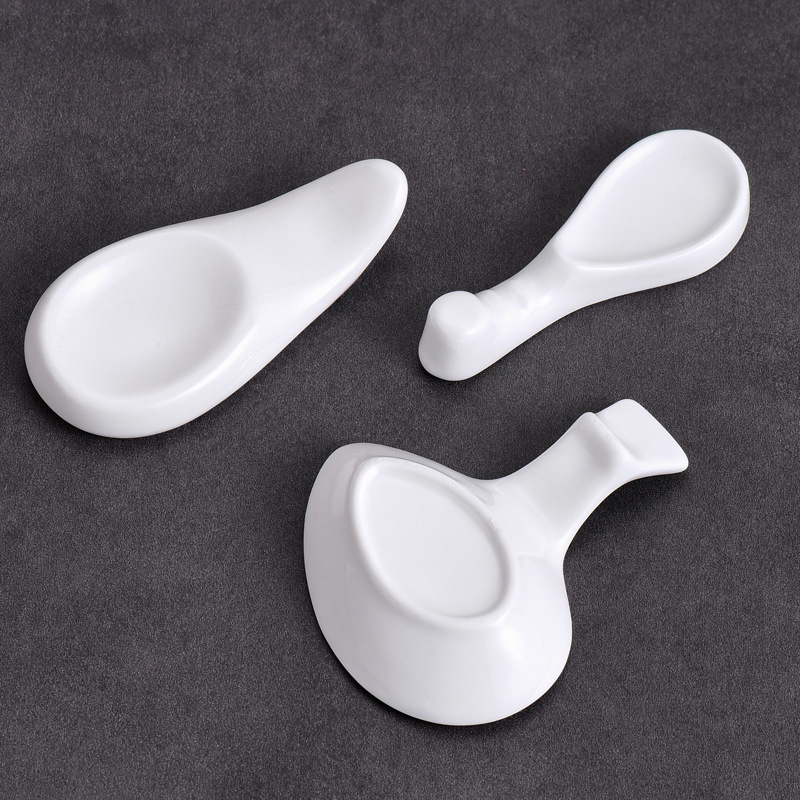 Wholesale Hotel Tableware Pure White Ceramic Chopstick Holder Dual-Purpose Multi-Purpose Chopstick Holder Chopstick Pillow Gold Edge Chopstick Holder Spoon Holder