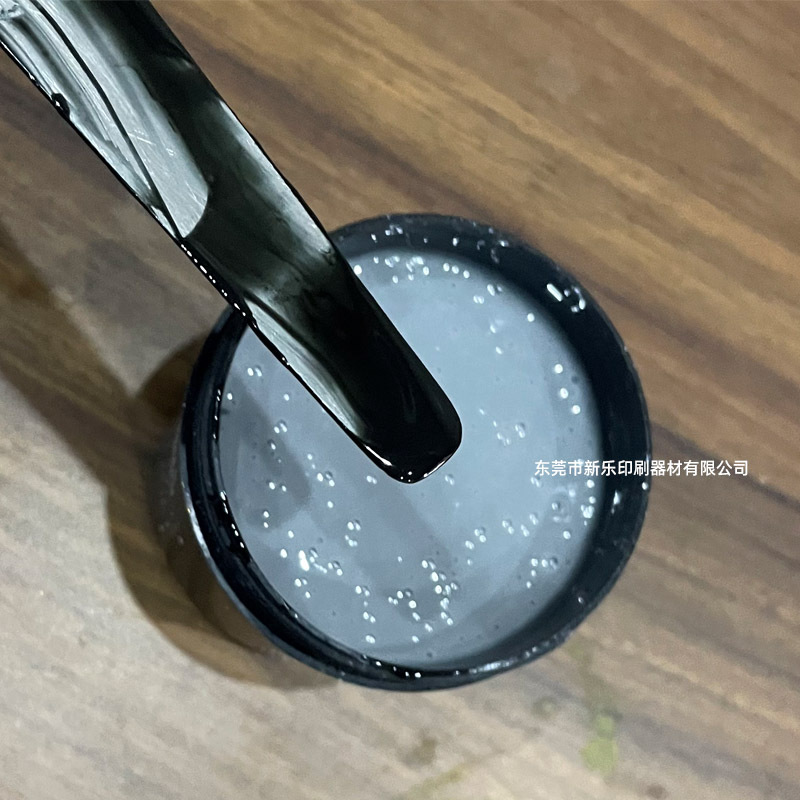 Silk Screen Temperature Change Ink Temperature Sensitive Color Changing Paste 31 ℃ Clothing Color-Changing Paint Does Not Fade and Is Washable, Black Turns Red, Blue Turns Green