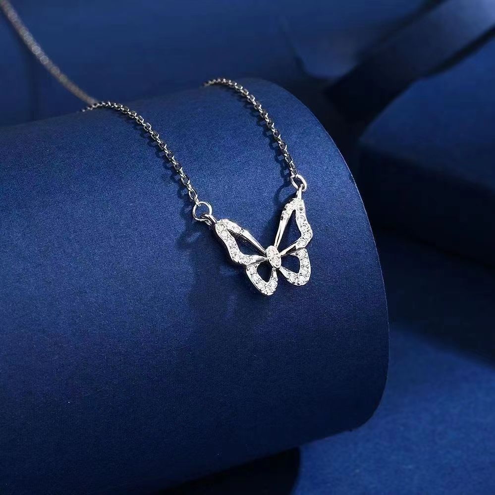 Hollow Sparkling Diamond Butterfly Necklace, Chinese Valentine's Day Gift for Girlfriend and Best Friend, Practical and Thoughtful Birthday Gift