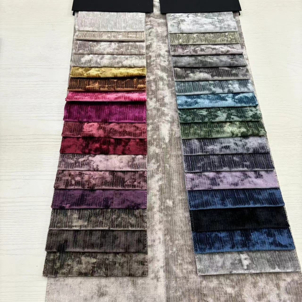2025 New High-End Cut Velvet Sofa Fabric Pillow Fabric Machine-Woven Velvet High-End Thick Plain Home Textile Velvet Fabric