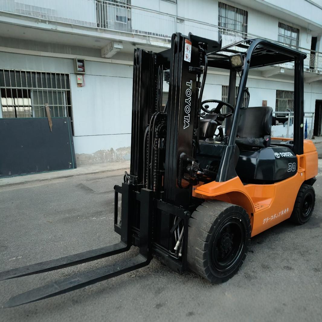 Foreign Trade Direct Sale Used Toyota Forklift 30-8F Forklift, Toyota 3-Ton Forklift, Raised 4.5m