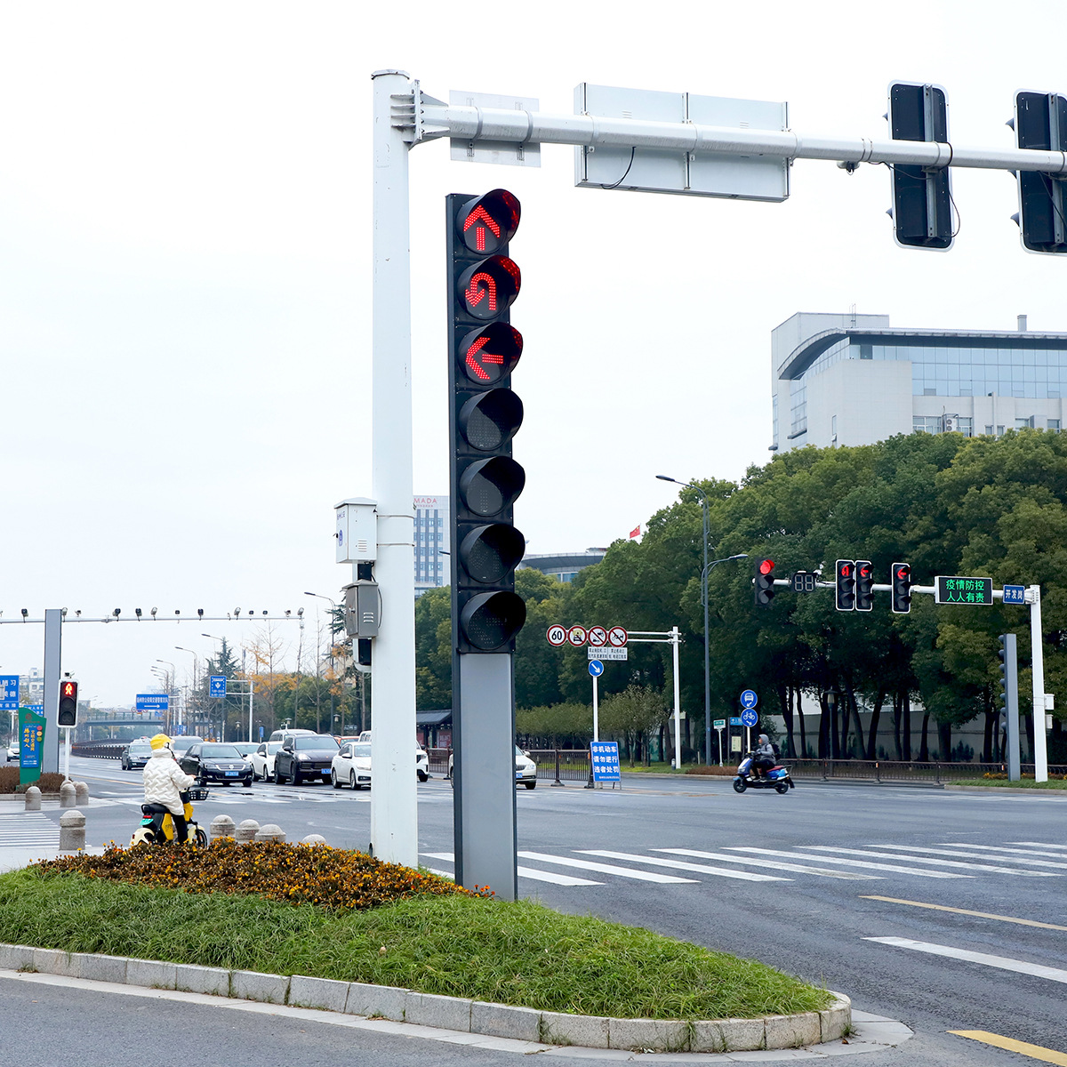 Led Signal Light Pole Manufacturers Supply Traffic Signal Lights Customized Traffic Light Pole Octagonal Pole Signal Light Frame