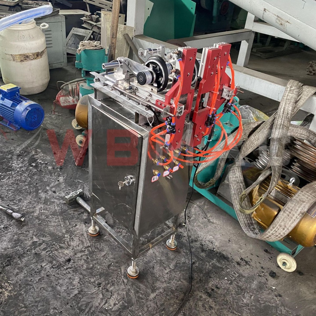 Charcoal Rod Cutting Machine for Production Line Mechanism Charcoal Rod / Activated Carbon Rod Cutting