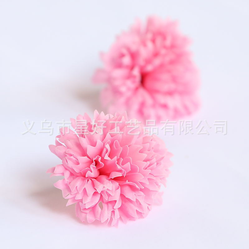 Carnation Soap Flower Bouquet Gift Box for Teachers and Elders, Including Flower Wrapping Materials and Soap Bouquet