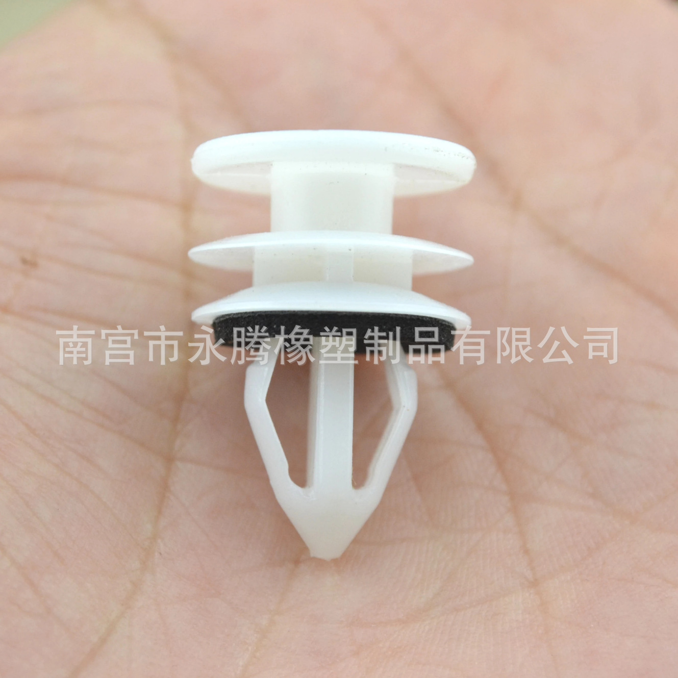 11519031 car buckle car door panel interior fixing buckle cross-border with shockproof washer plastic buckle