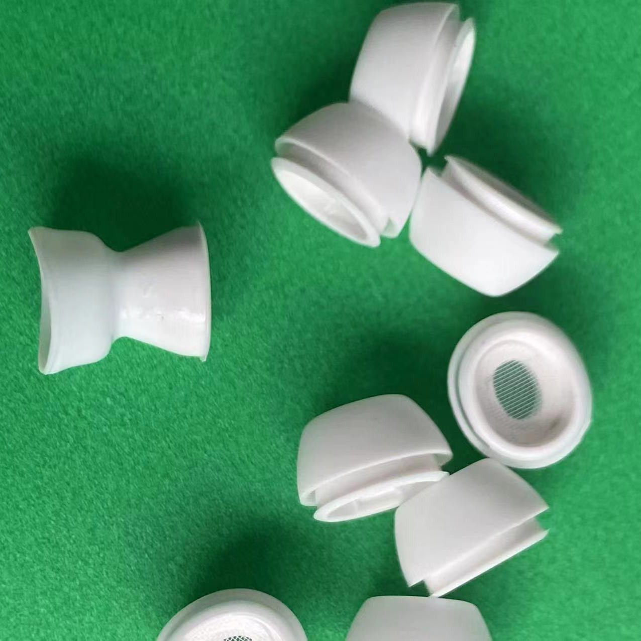 Suitable for Apple five generation plus small silicone ear cap pro2 silicone headset XS silicone ear cap