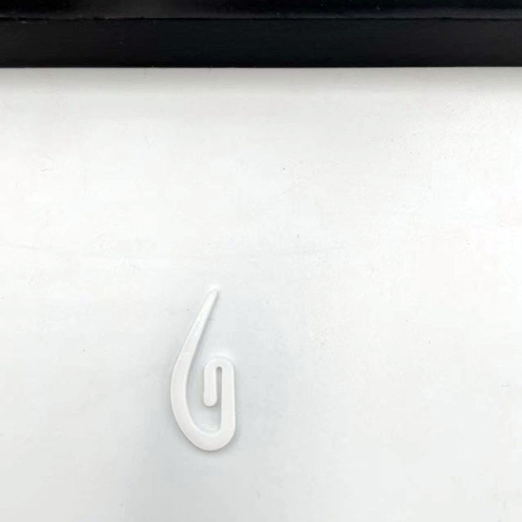 Supply curtain accessories curtain hook comma hook white 6-shaped injection plastic hook curtain S hook