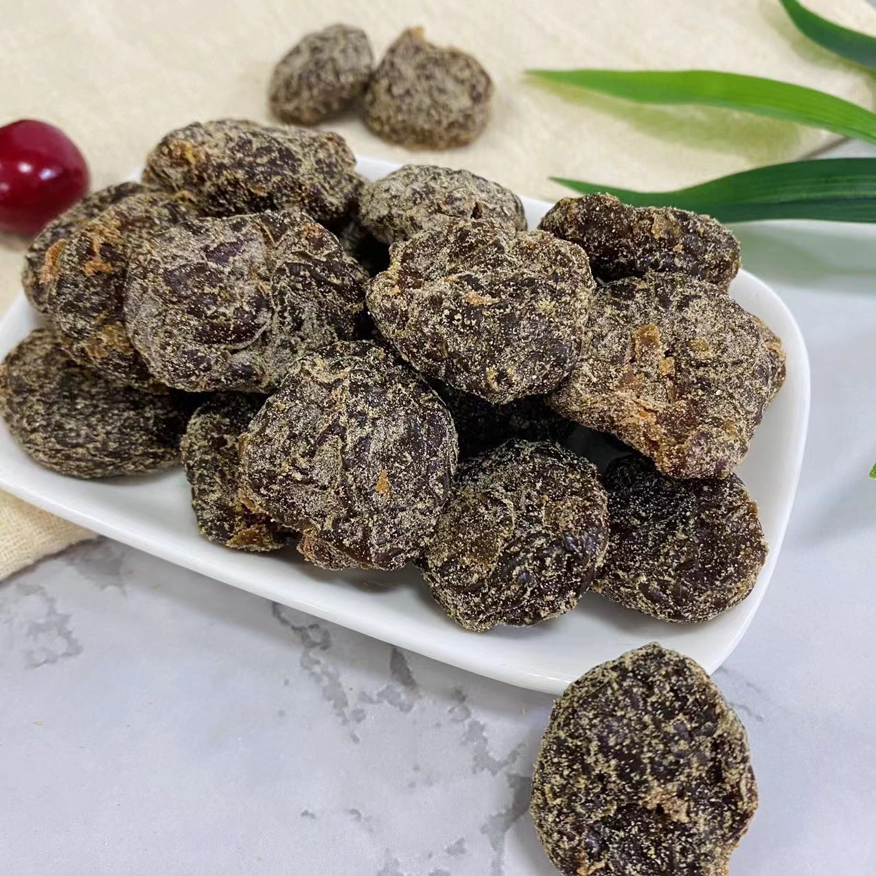 West Lake Yongfeng preserved plum non-nuclear sea salt plum cake soft glutinous sweet and sour delicious snacks Li Gan wholesale 5 Jin a bag