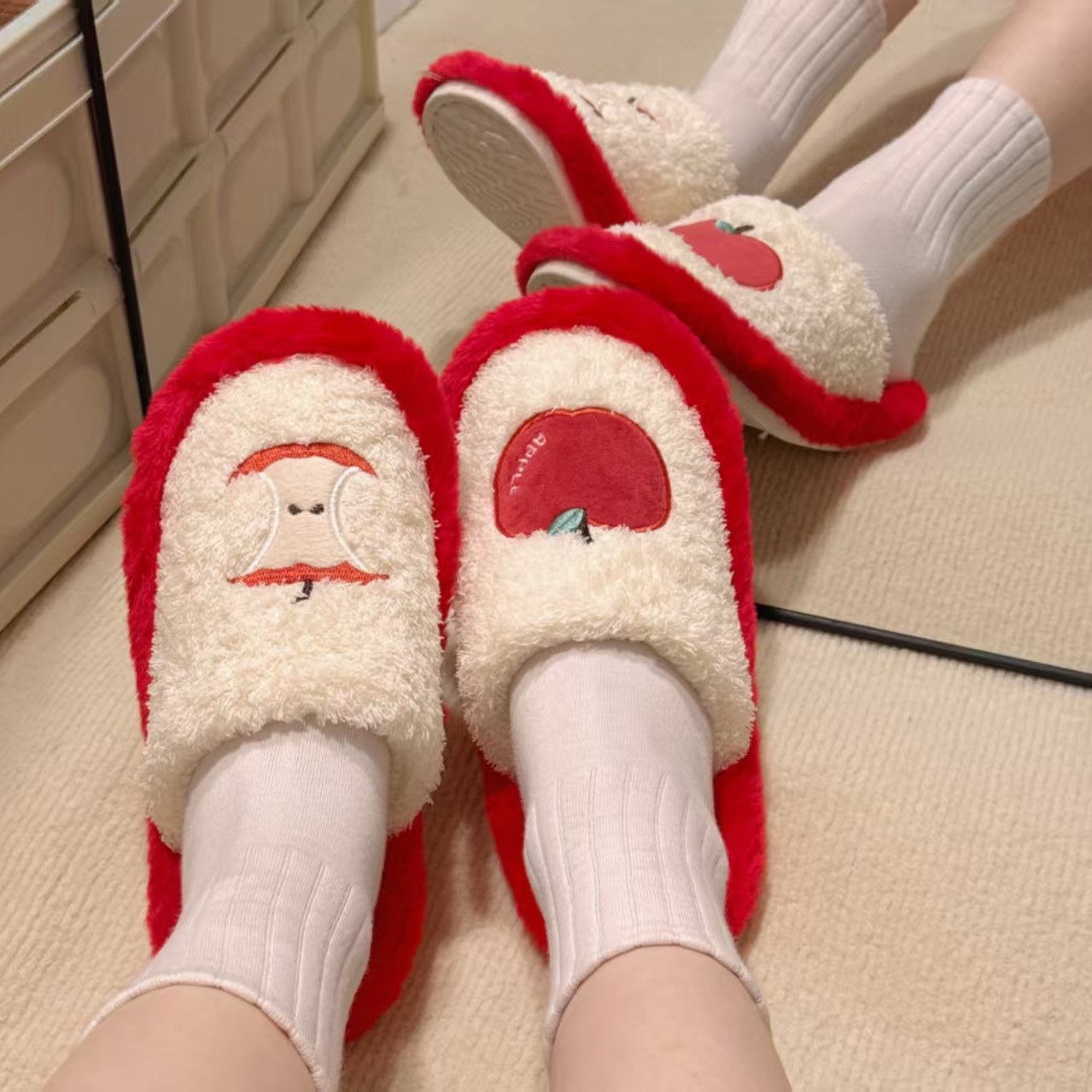 2025 New Dopamine Red Apple Toe-Toe Cotton Slippers Women's Home Non-Slip Soft Sole Lightweight Cotton Shoes