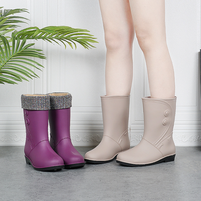 Women's Fleece-lined Fashionable Outer Wear Mid-tube Water Shoes Overshoes Water Boots Rubber Shoes Waterproof Non-slip Women's Adult Rain Boots