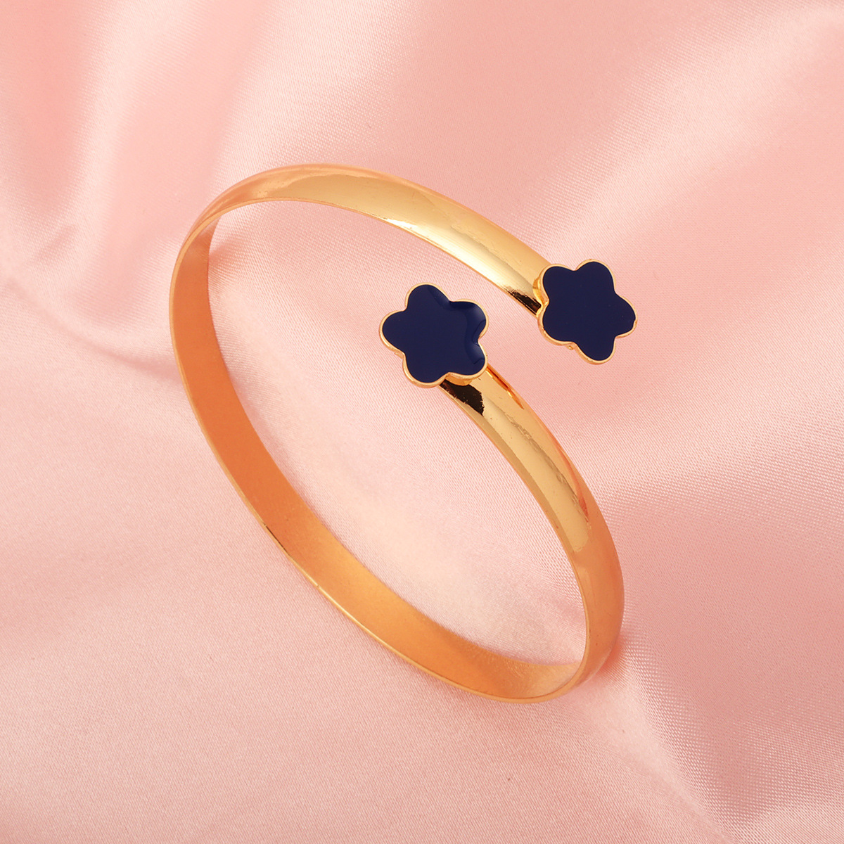 Temu Hot Selling Bright Lucky Plum Blossom Jewelry Set Necklace Bracelet Bracelet Five-Leaf Clover Necklace Ring Earrings