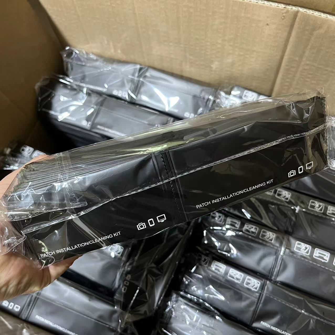 Manufacturer's Ready-Made Tempered Film Film Auxiliary Tool Kit, Mobile Phone Film Three-Piece Set, Mobile Phone Film Alcohol Pack