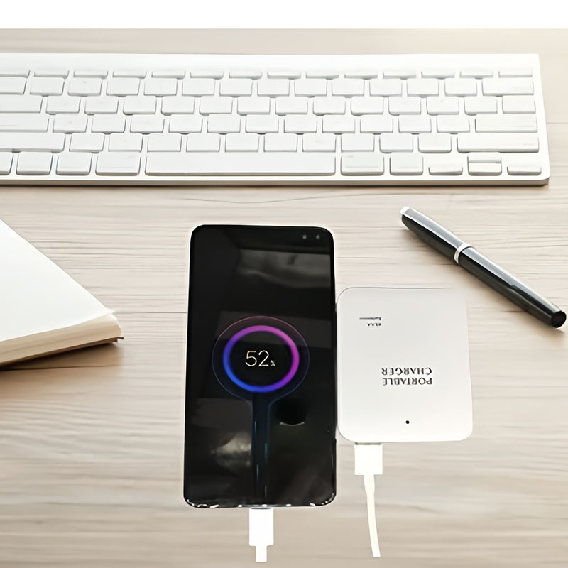 Emergency Backup 4-Cell Aa Battery Box for Smartphones, Watches, Wearable Devices, Temporary Emergency Power Bank