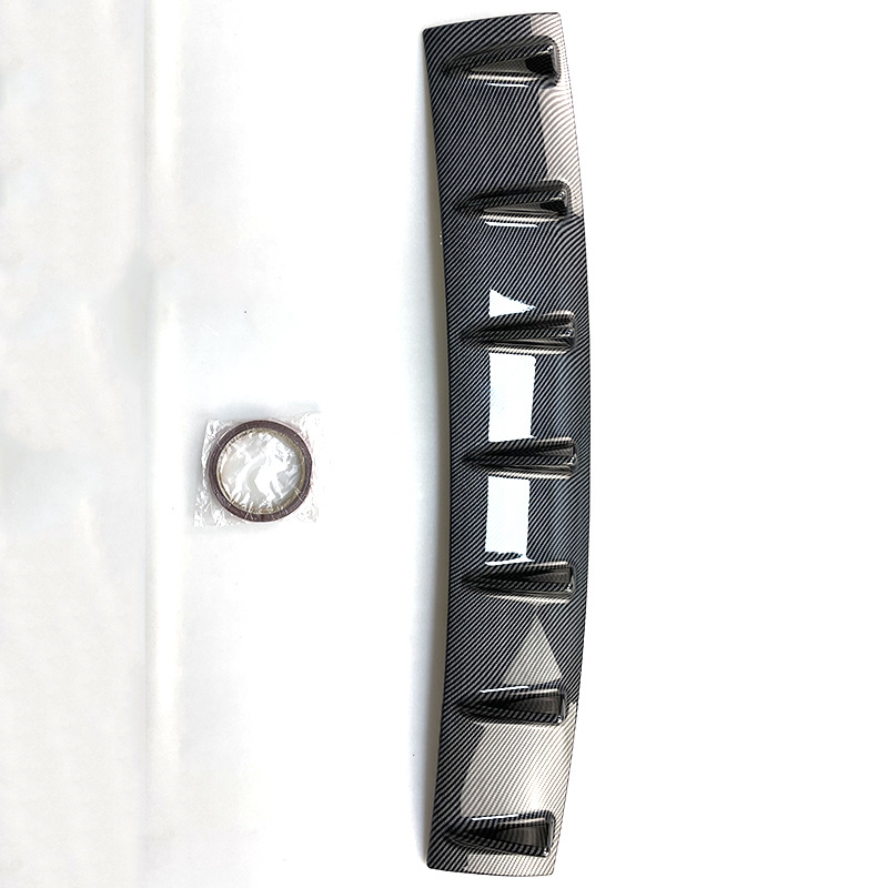Automobile universal rear bumper shark fin rear spoiler shark fin chassis deflector carbon fiber deflector
