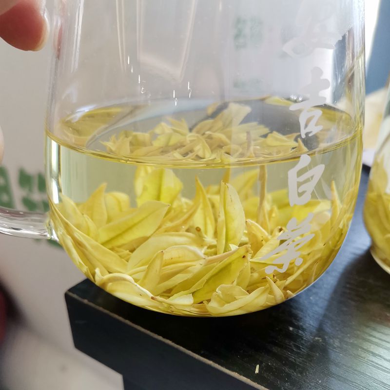 250g half jin New Tea spring tea milk white tea royal golden Bud golden Bud Anji origin