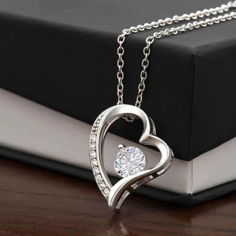 Stainless Steel Diamond Love Necklace Cross-border European and American Fashion All-match Titanium Steel Clavicle Chain Zircon Full Diamond Heart-shaped Pendant