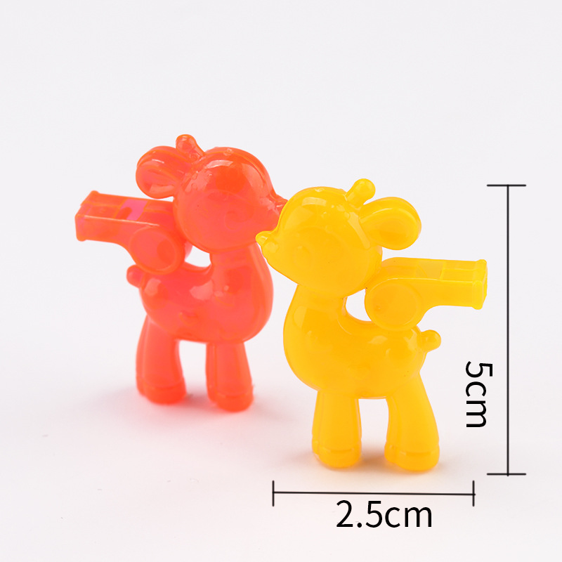 Свисток с конфетами маленькие игрушки сика оленя 4.5см гашапон шар оптовые игрушки
