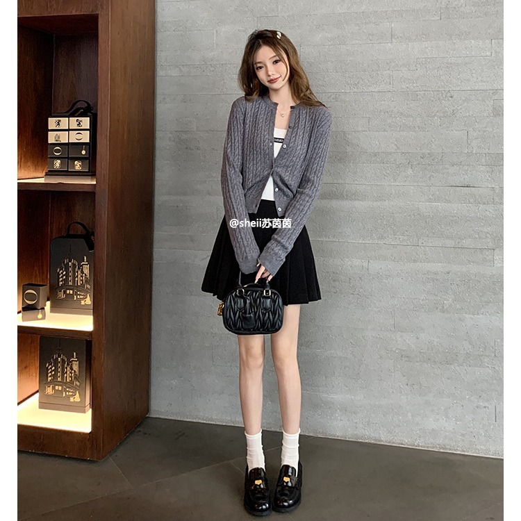 [Same Style as Su Jia] Same Style as Zhang Yuanying~ Amiu Gold Coin Chunky Heel Slip-On Loafers Women's Leather Shoes