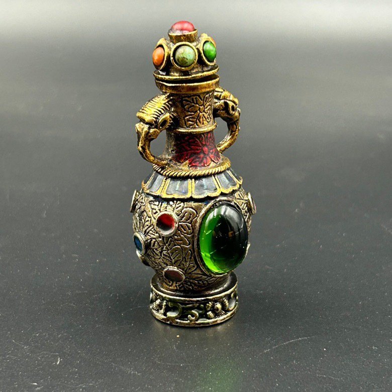 Antique-Style Imitation Bronze Cast Snuff Bottle Xizang-Style Handicraft Snuff Bottle Home Living Room Decoration Antique Ornament
