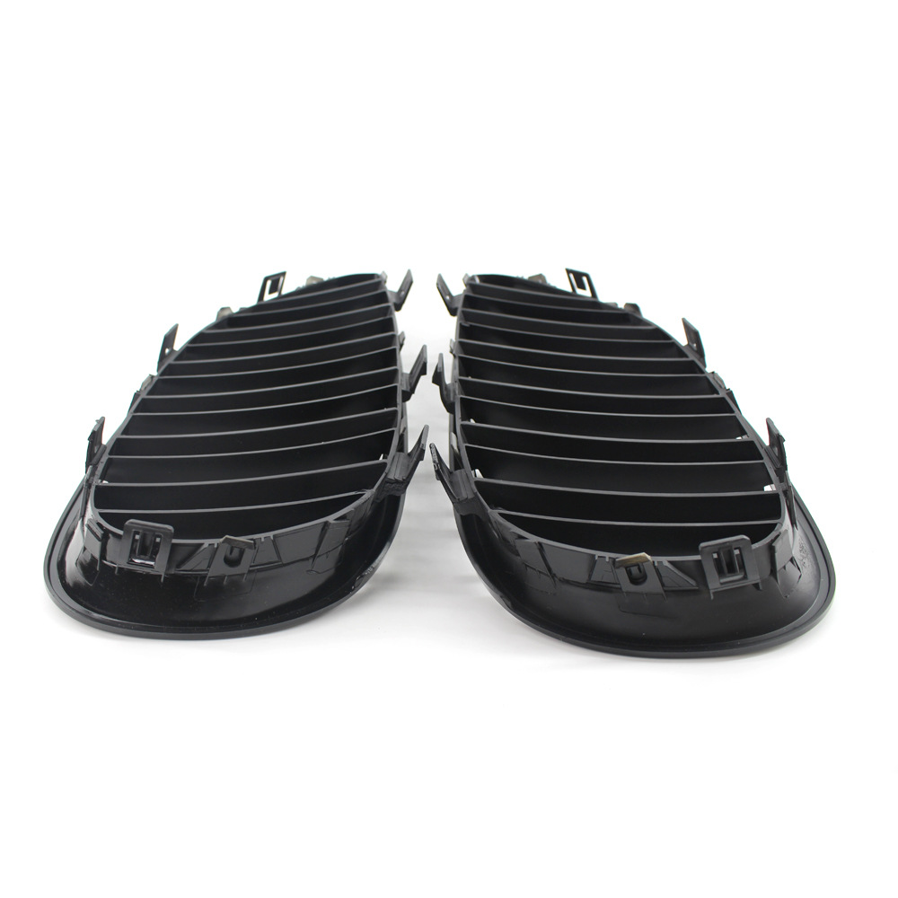 Suitable for 03-09 Bmw 5 Series E60 Grille Front Bumper Bright Black Double Line Middle Grille Air Intake Grille