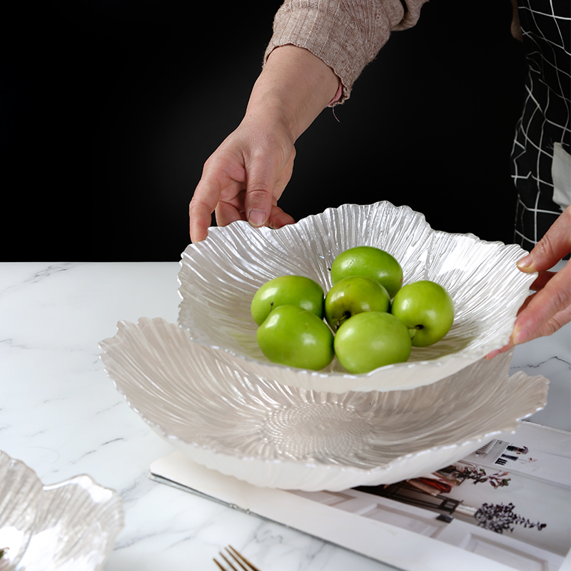 Nordic Modern Glass Fruit Tray Flower-shaped Pearlescent Snack Fruit Tray Simple Snack Afternoon Tea Tray Home