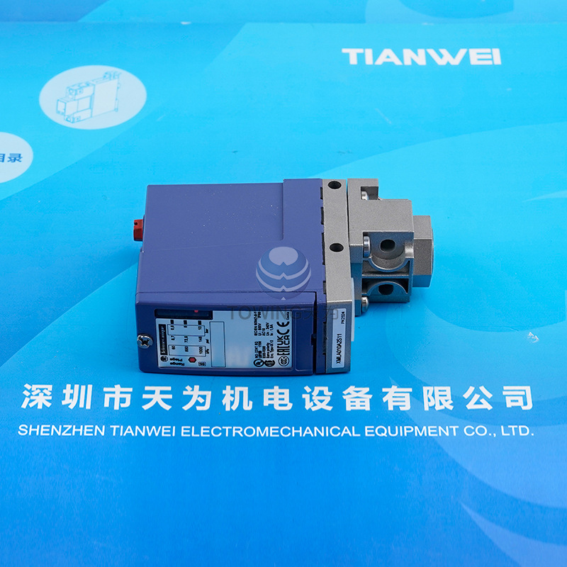 [Original Factory Direct] Telemecanique Pressure Switch Xmla010A2S11