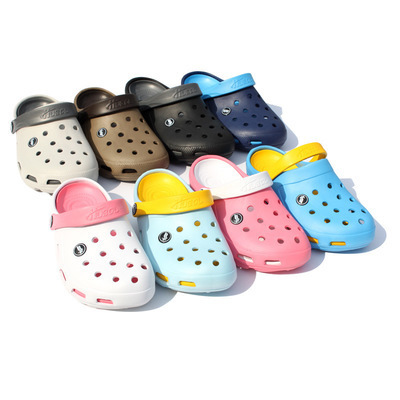 New Water-Cooled Injection Molding Machine for Pvc/Tpu/Tpe/Tpr Slippers/Crystal Shoe Soles/Midsole and Large Sole