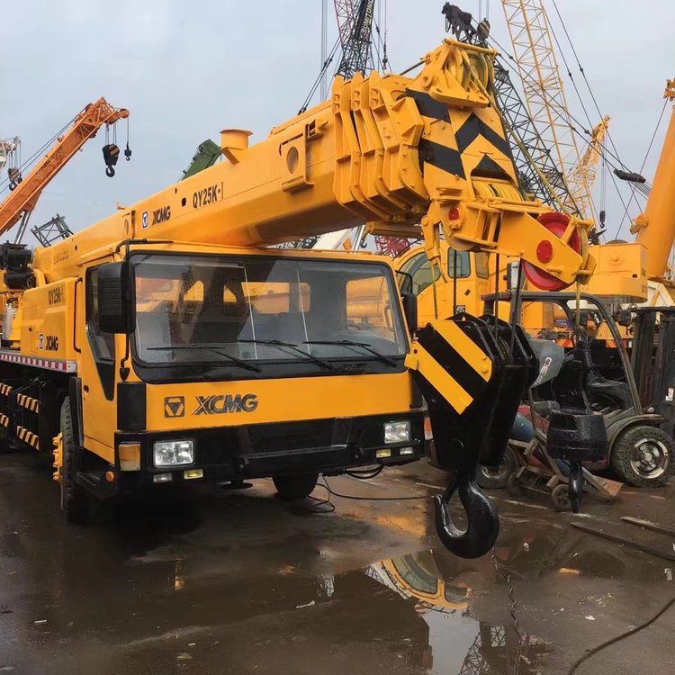 Установка крупного спасательного оборудования с управляемым подъемным весом более 50 тонн