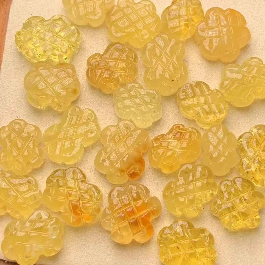 Natural Beeswax Carved Chinese Knot Accessories Russian Material Chicken Fat Yellow Waxy Rich Cultural Toy Accessories Ketang Jewelry Wholesale