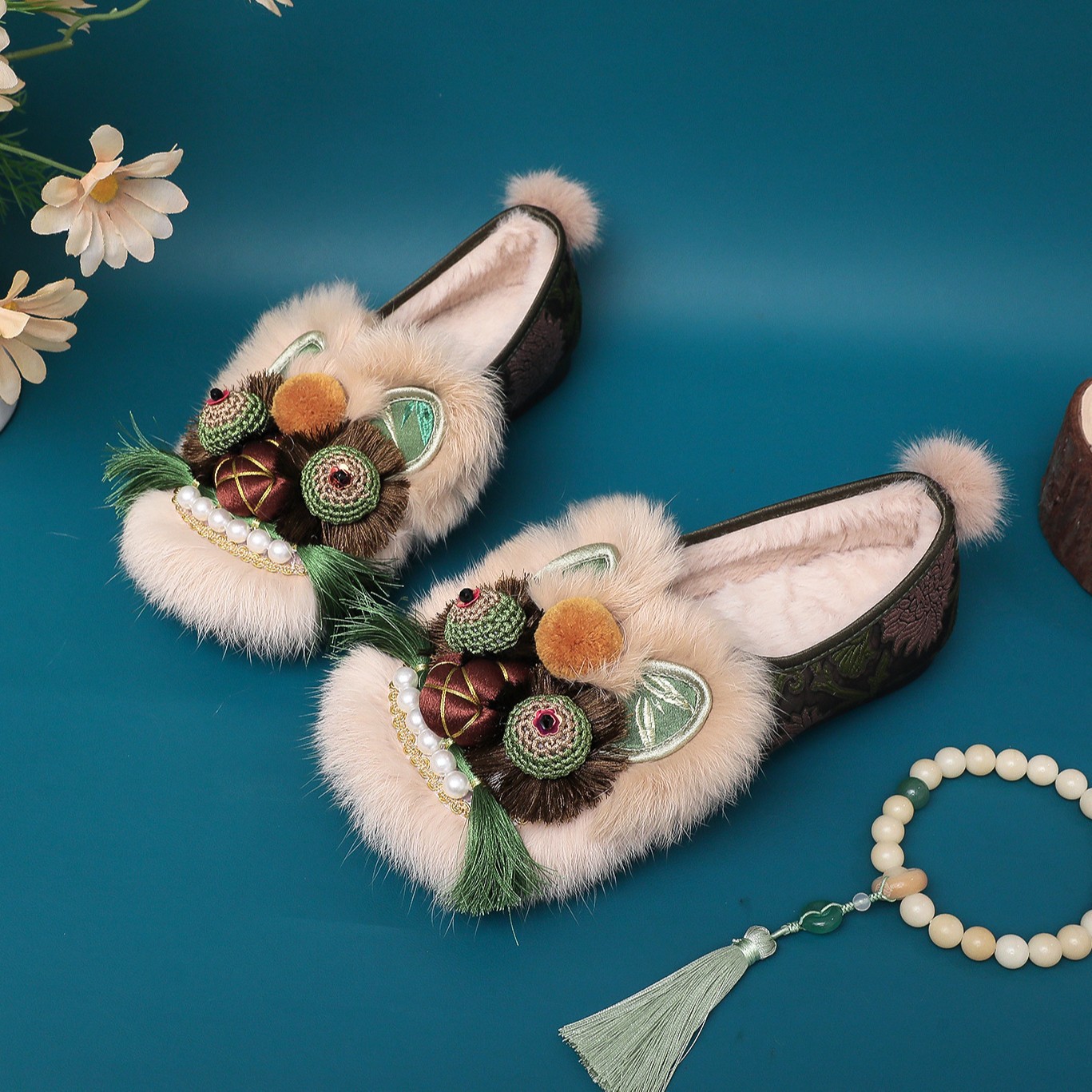 Winter New National Trend Retro Flats Folk Cloth Shoes for Women Ethnic Style Adult Tiger Head Shoes Hand Embroidered Shoes for Women