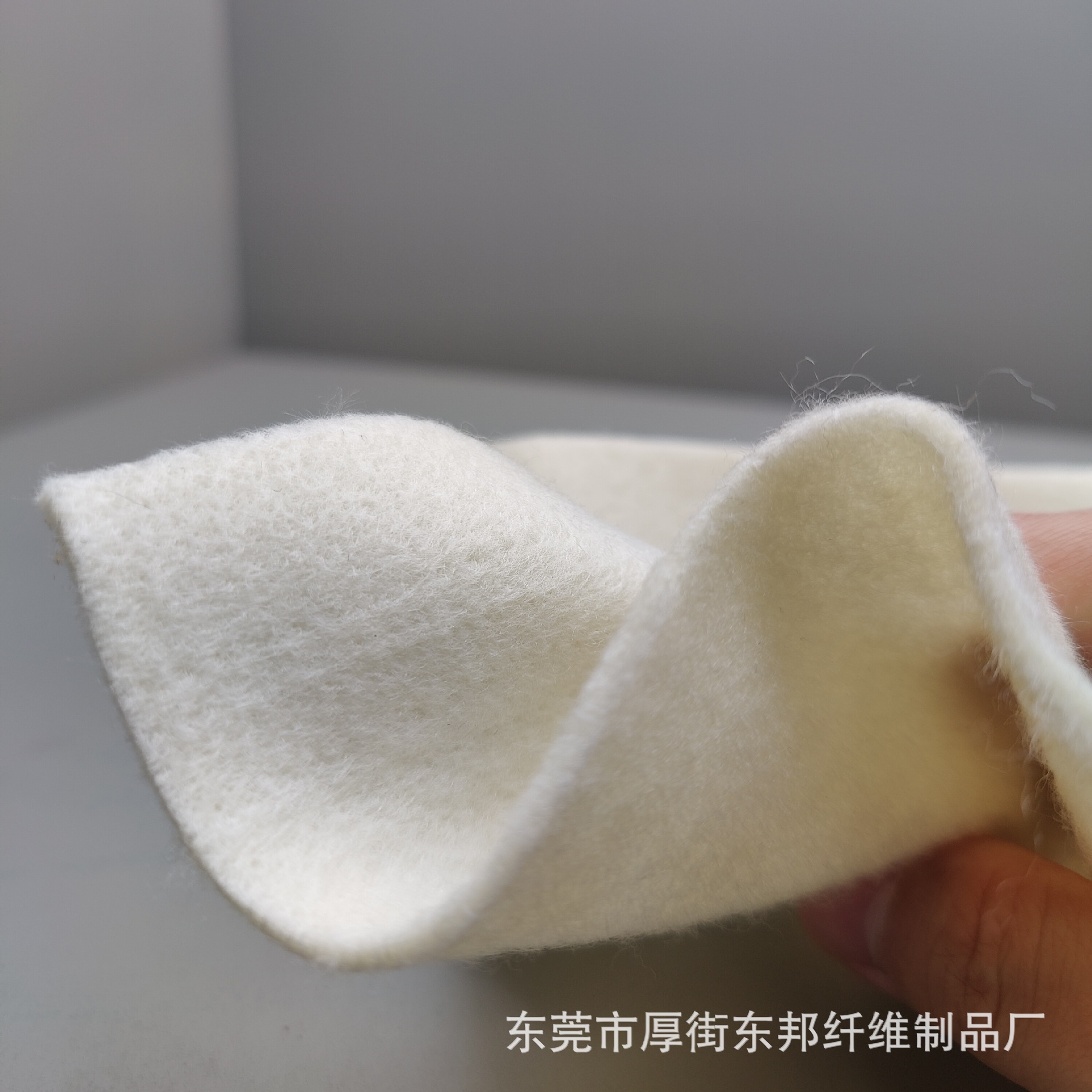 White Flame Retardant Insulated Aramid Felt High Temperature Felt Pu Hot Melt Adhesive Pipe Insulated Interval Aramid 13 Non-Woven Fabric