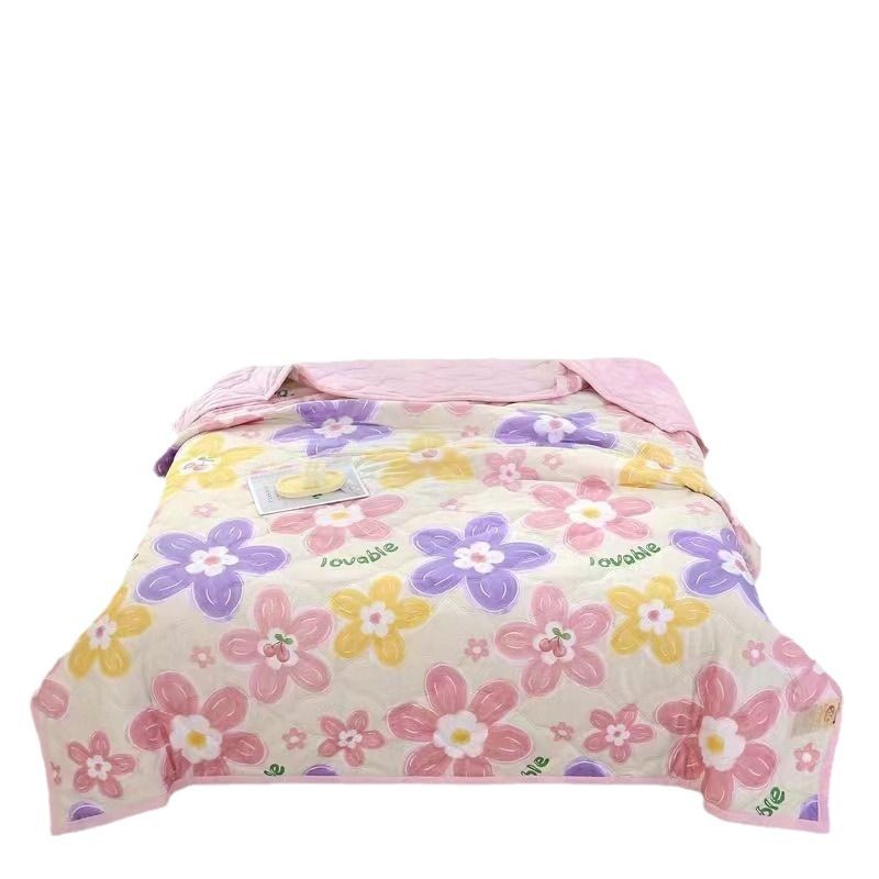 Wholesale summer cool quilt gift box air conditioning quilt jewelry insurance activities gift quilt opening shop celebration promotion summer thin quilt