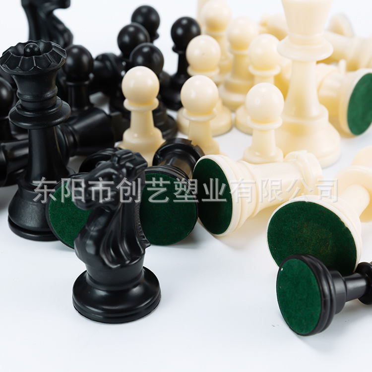 Factory direct plastic chess pieces flannel king height 95mm without chessboard