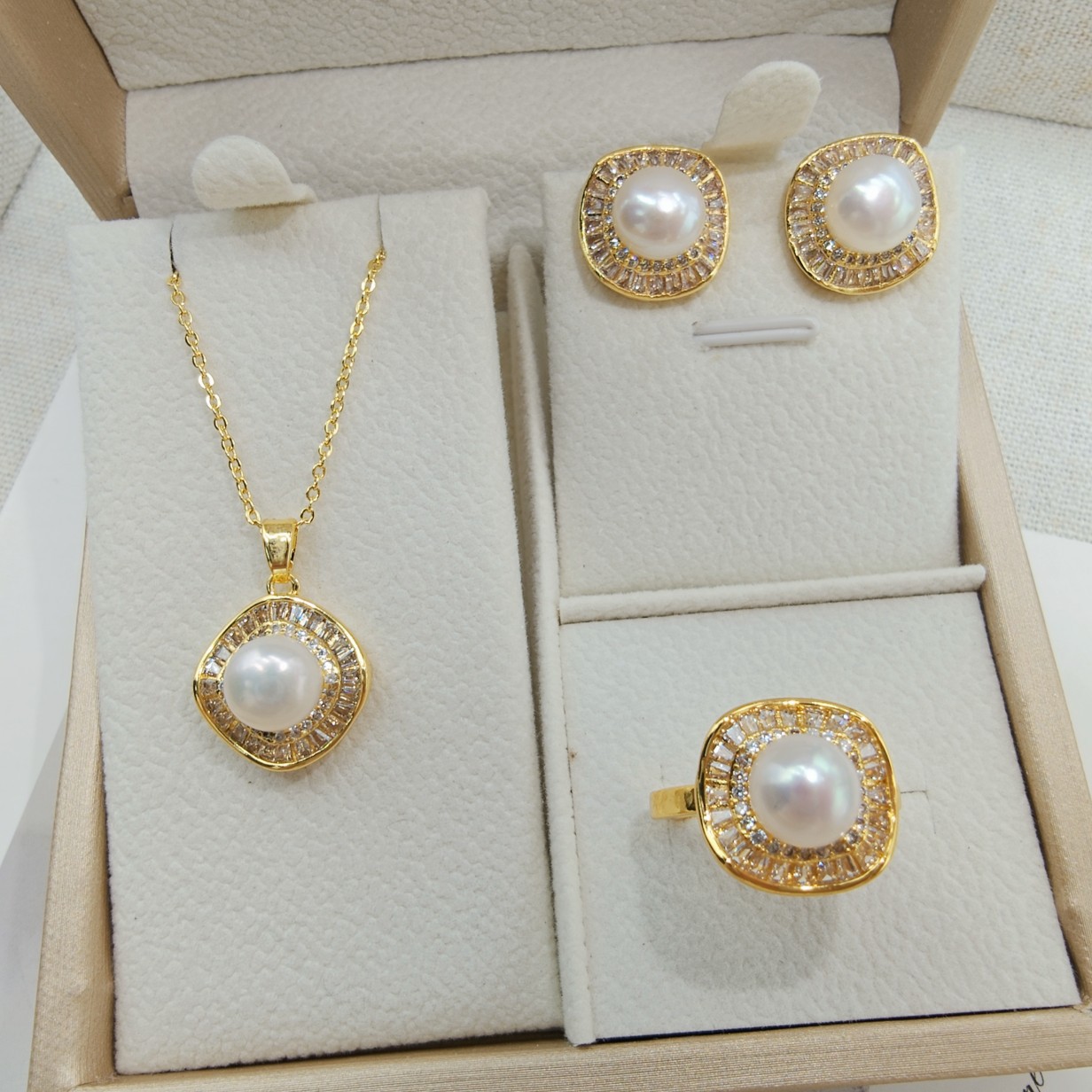 Freshwater Pearl Necklace for Women, Versatile Set, Square Micro-Inlaid Zircon Pearl Earrings, Ring, Pendant Three-Piece Set