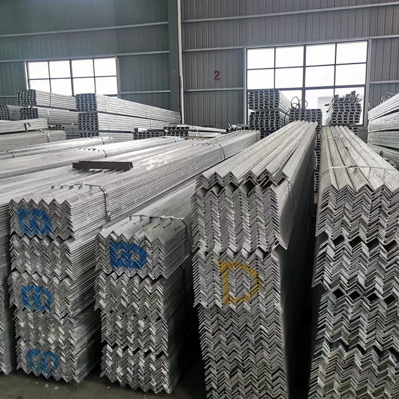 Manufacturer Supplies 201 Stainless Steel Angle Steel, Stamped and Polished Stainless Steel Equal-Sided Angle Steel, Multiple Specifications Available in Stock, Can Be Customized to Length