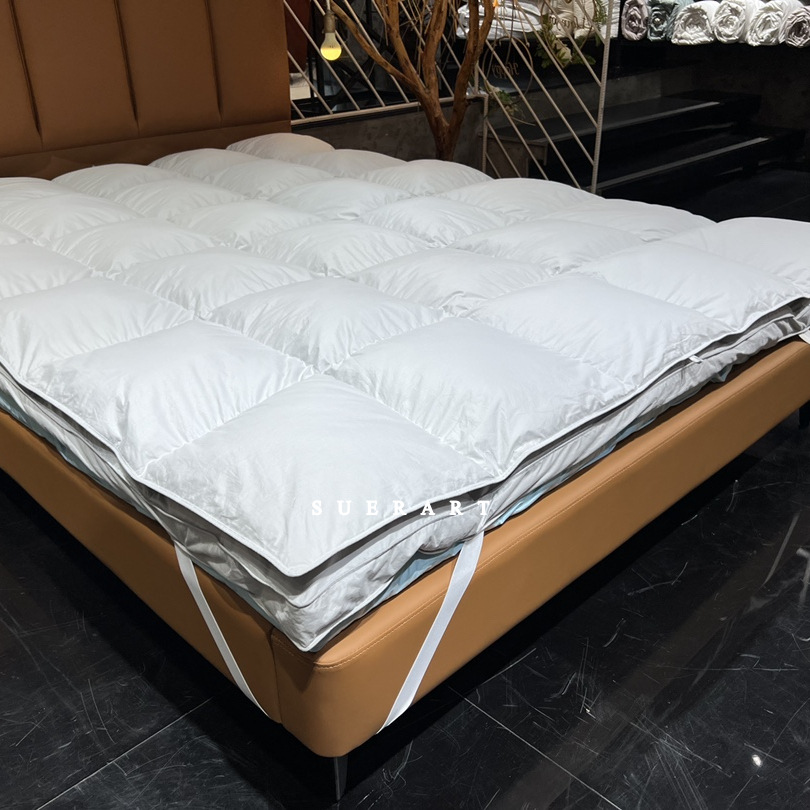 Mattress Pad export five-star hotel down mattress cotton padded three-dimensional double feather cushion