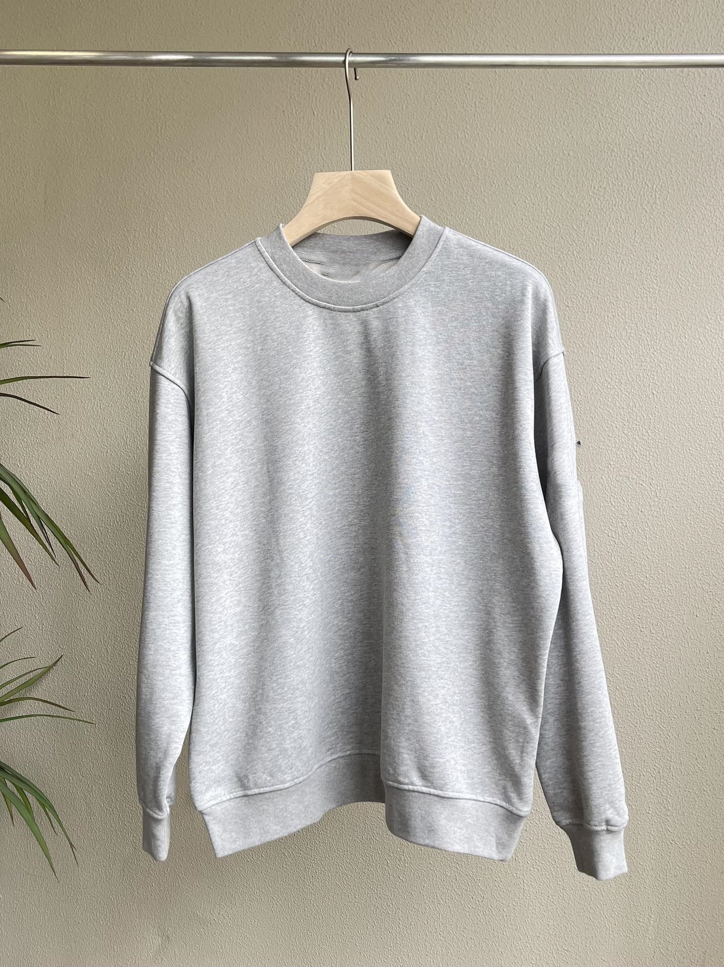 Round Necked Cuffband And Loop Hoodie Couple Round Neck Armband Trillet Sweatshirt Men