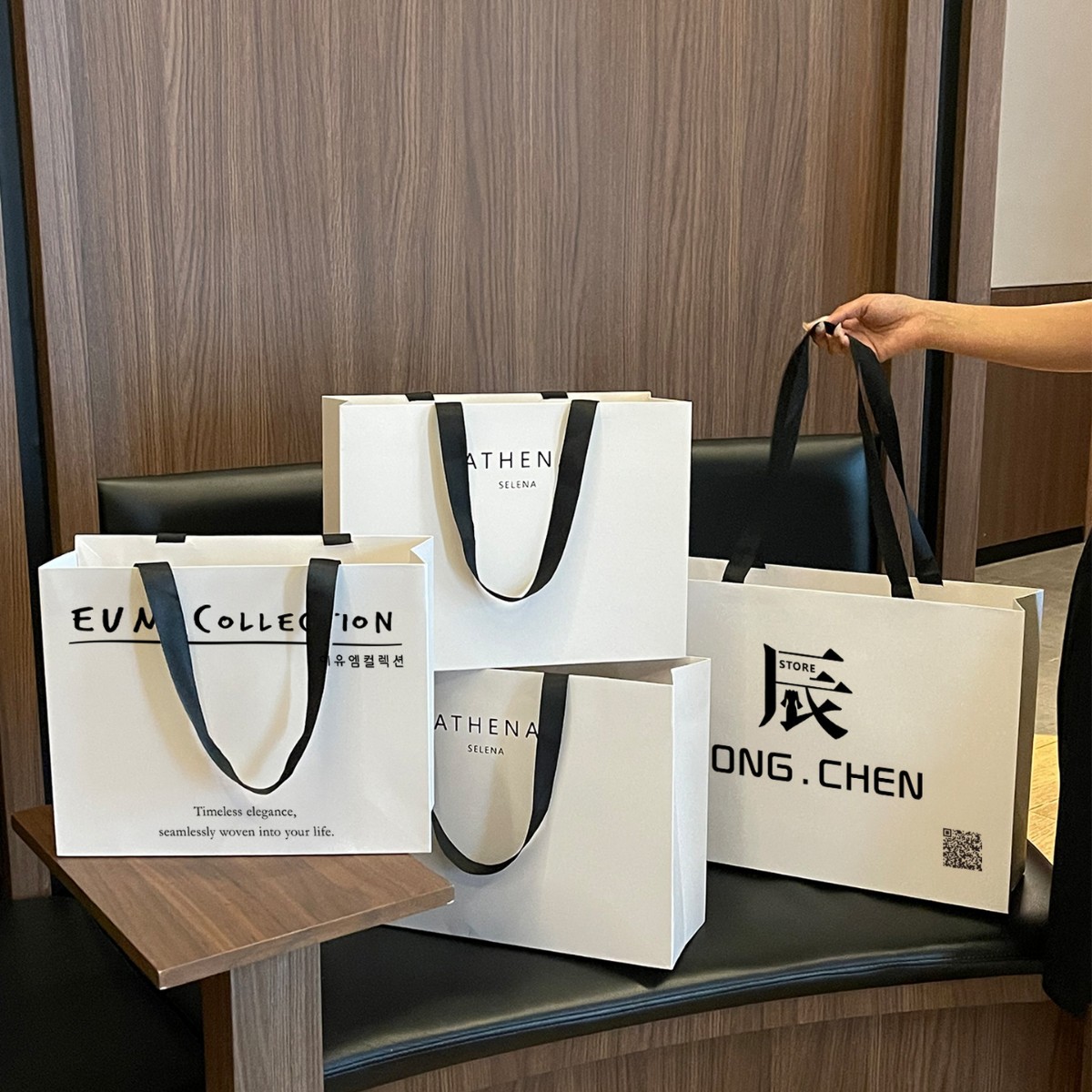 Ready-Made Clothing Store Paper Bags, Thickened, Various Sizes, Packaging for Mid-Autumn Festival Gifts, Shopping Bags, Customizable with Logo Printing
