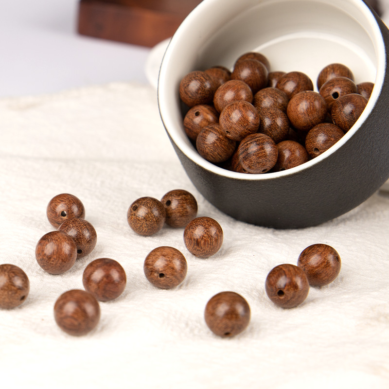 Source factory direct batch of golden sandalwood round beads beads beads beads beads DIY bracelet accessories solid wood beads wholesale