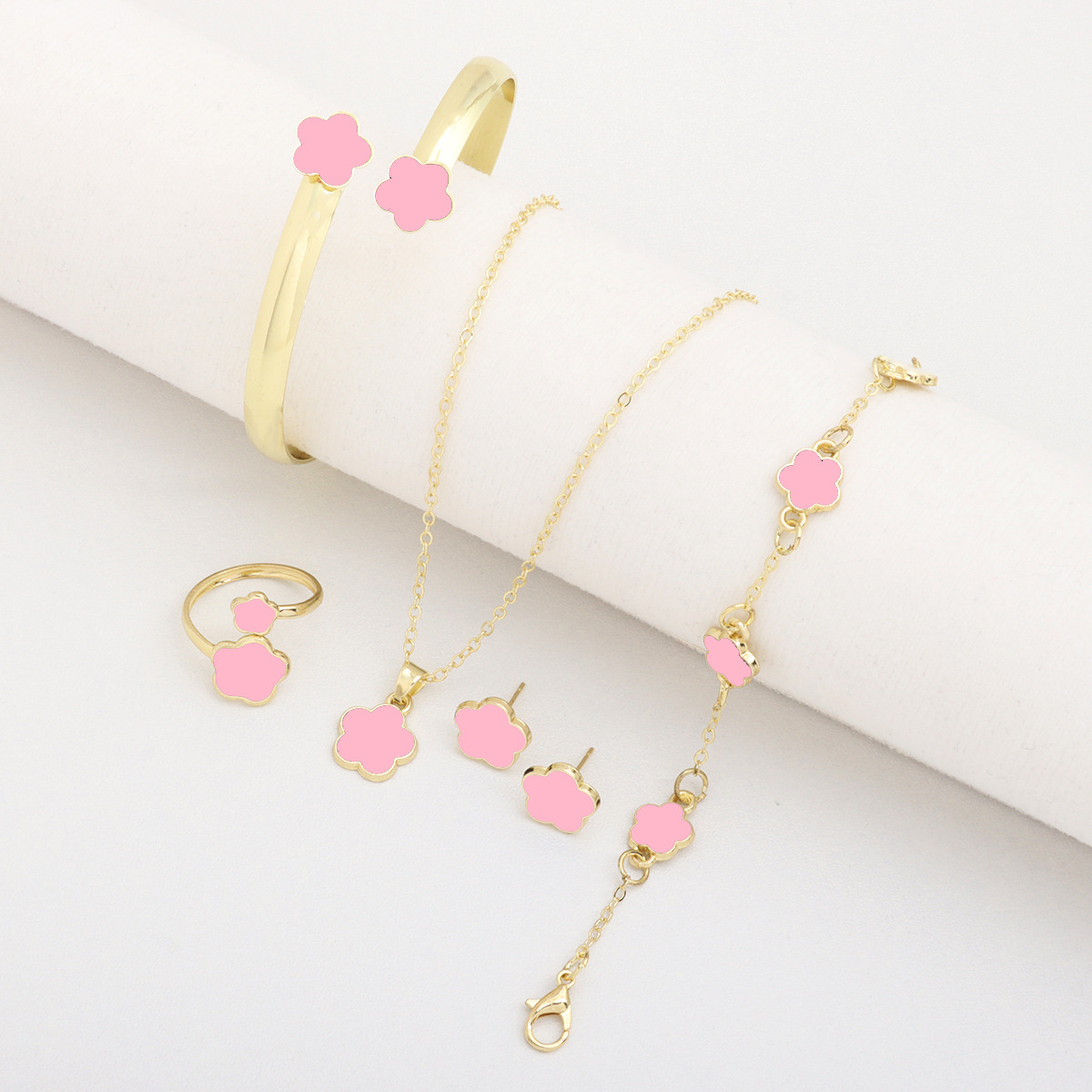 Cross-Border Hot Selling Five-Leaf Clover Jewelry Set for Women, Simple Oil Dripping Lucky Flower Necklace, Versatile Hand Jewelry Earrings 5-Piece Set