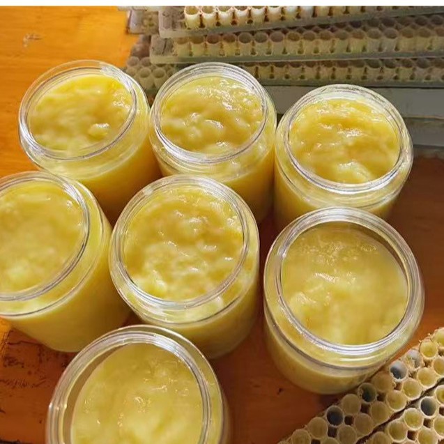 Royal Jelly Directly Sourced from the Bee Farm, Self-Produced Royal Jelly 250g Bottled Spring Jelly Rapeseed Jelly Fresh Royal Jelly Puree in Stock
